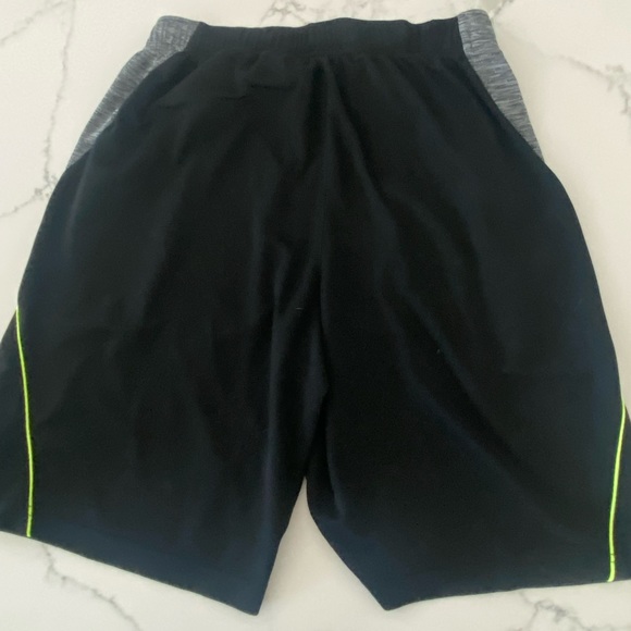 Old Navy Active Youth Pull On Shorts XL (14/16) - Picture 2 of 2